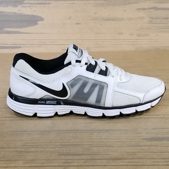 nike shoes dual fusion price